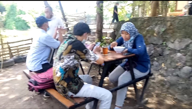 Menanggapi Tamu Dari Tim Fasilitator Kotaku (BKM) dan Kal. Karang Tengah
