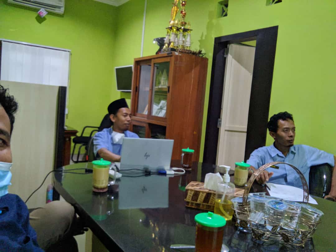 Menanggapi Kunjungan dari Pemerintah Kalurahan dari Galur Kulonprogo