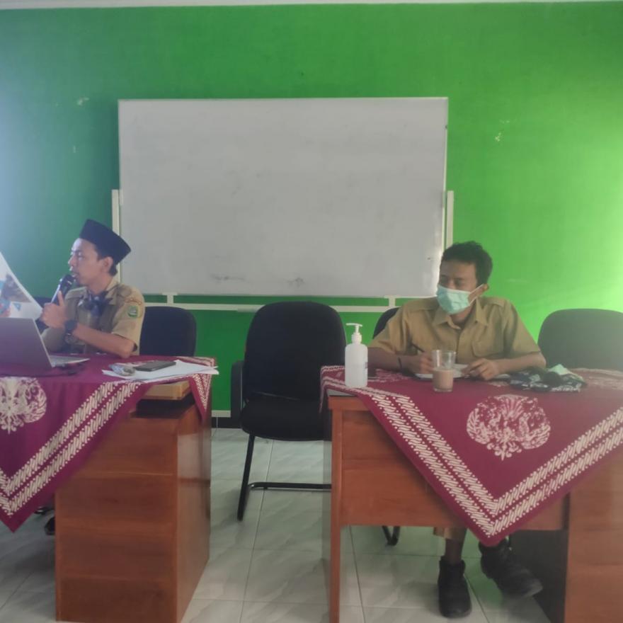 Rapat Koordinasi Khusus Staf